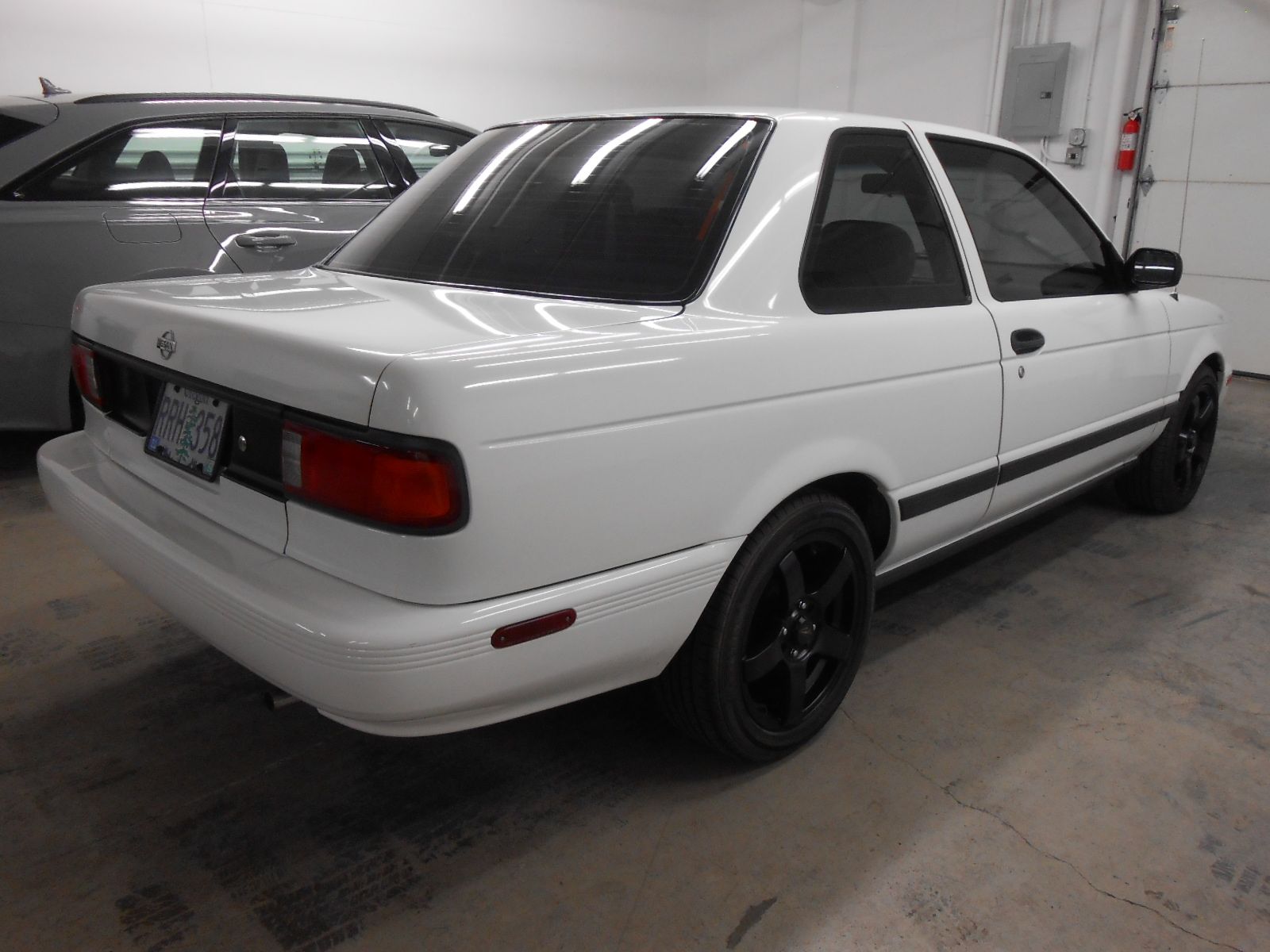 Used 1991 Nissan Sentra XE FWD image 5
