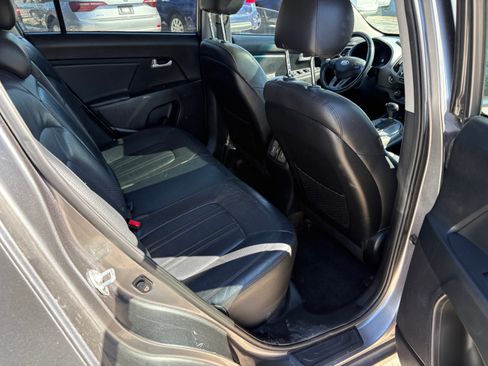 Used 2016 Kia Sportage LX image 8