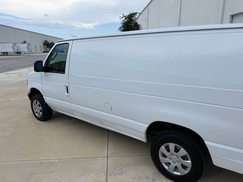 Used 2007 Ford E-150 and Econoline 150 RWD image 34