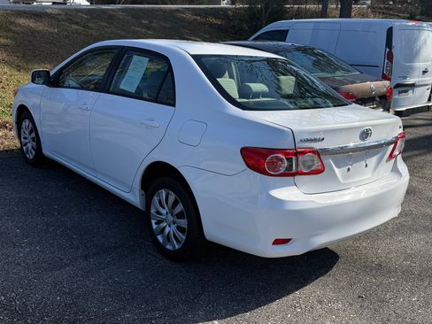 Used 2012 Toyota Corolla LE image 2