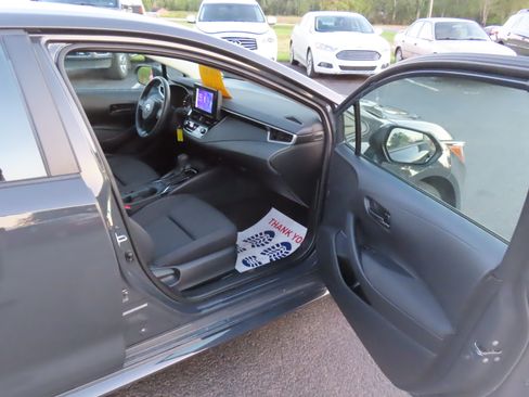 Used 2024 Toyota Corolla LE image 12