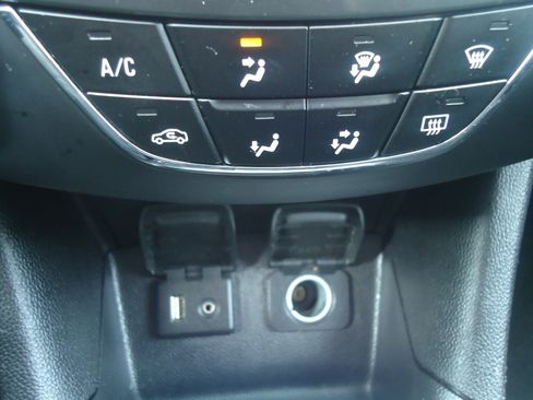 Used 2016 Chevrolet Cruze LT image 15