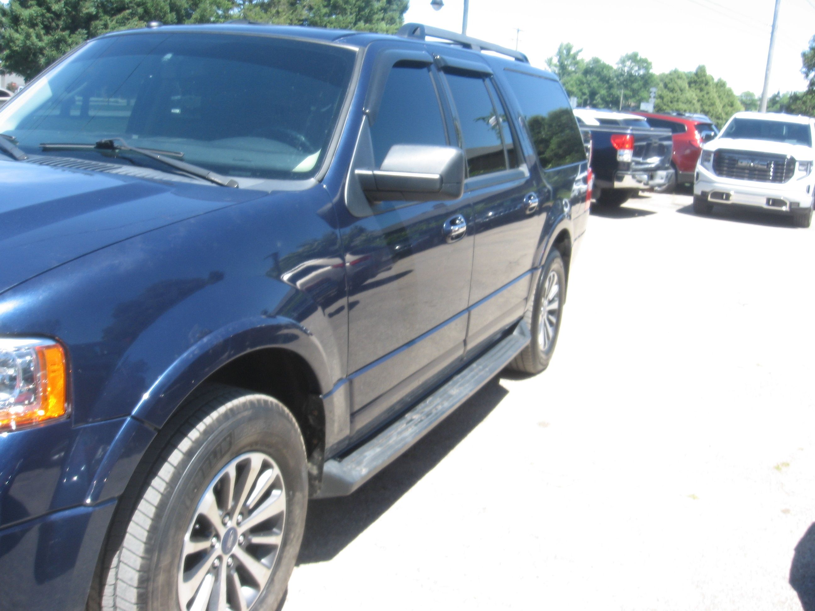 Used 2016 Ford Expedition EL 4WD image 1
