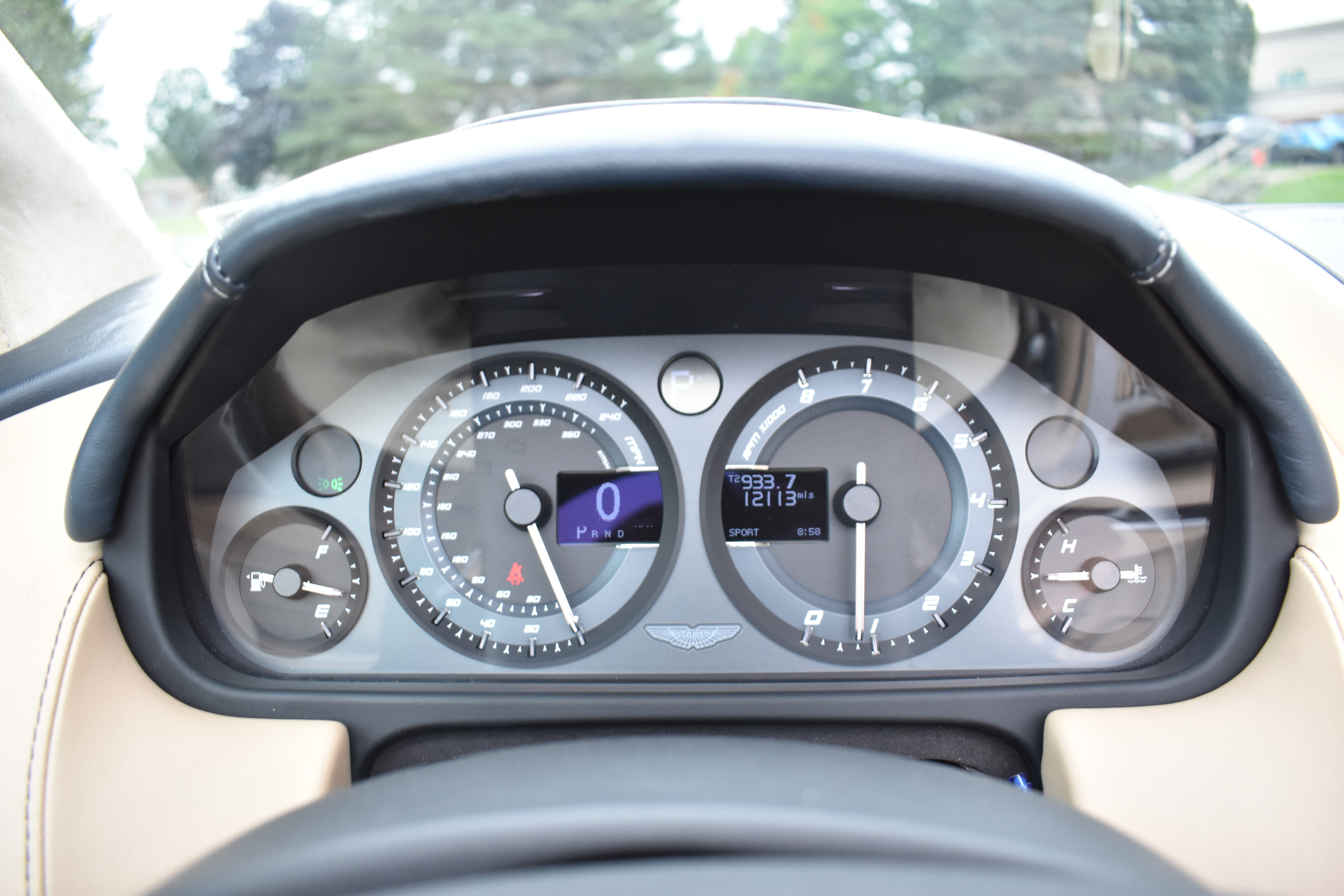 Used 2016 Aston Martin DB9 GT Volante RWD image 52