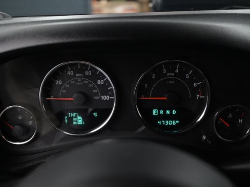 Used 2018 Jeep Wrangler Unlimited Sahara image 28