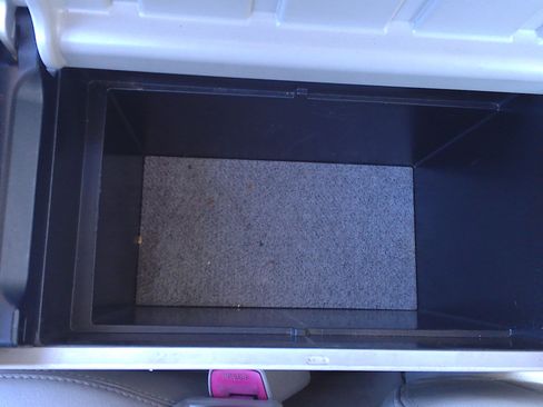 Used 2012 Toyota Prius V image 22