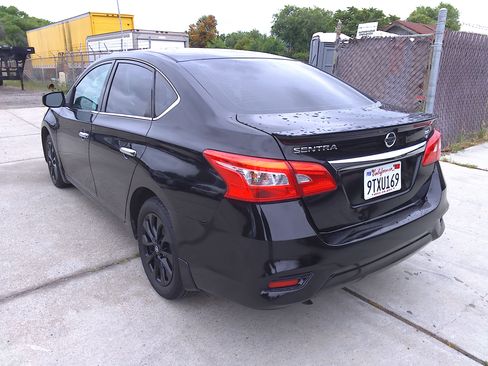 Used 2018 Nissan Sentra S FWD image 3