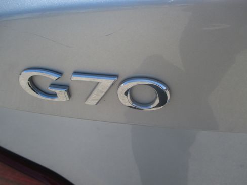 Used 2019 Genesis G70 3.3T Advanced image 12