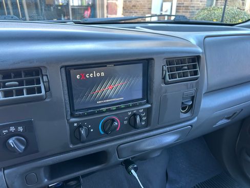 Used 2002 Ford F350 Lariat image 11