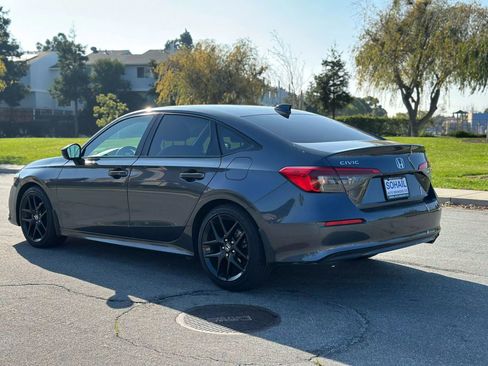 Used 2022 Honda Civic Sport image 3