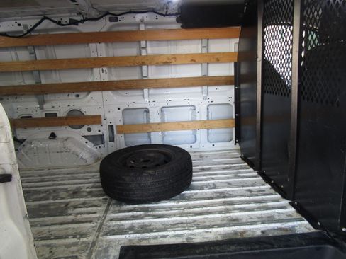 Used 2019 Ford Transit 250 130 Low Roof RWD image 11