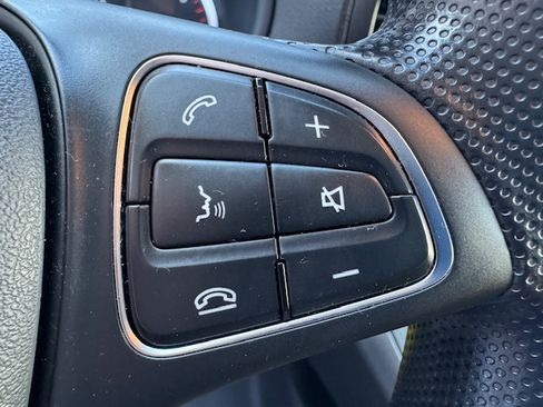 Used 2023 Mercedes-Benz Metris image 11
