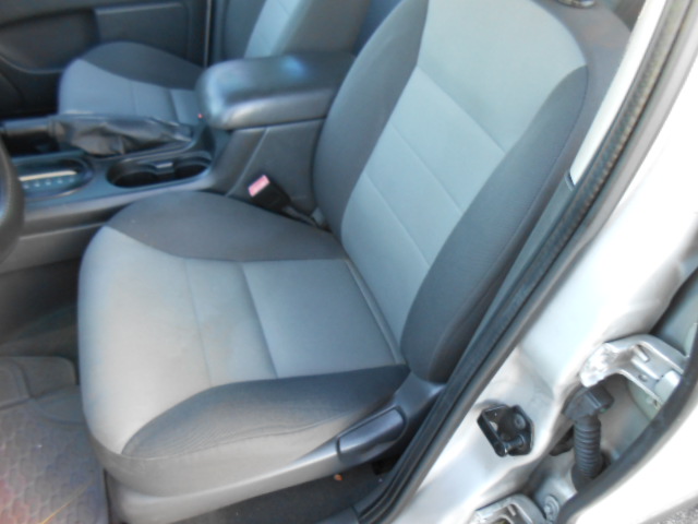 Used 2005 Ford Escape 2WD XLS image 11