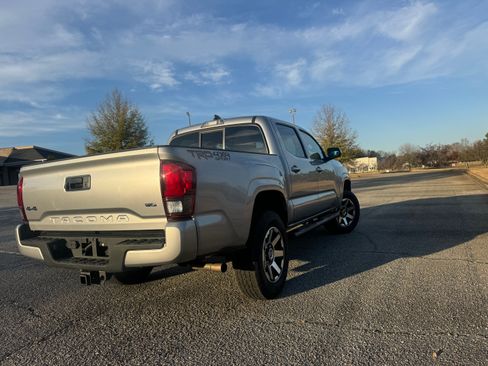 Used 2021 Toyota Tacoma SR5 image 23