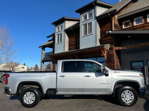 Used 2020 Chevrolet Silverado 3500 LTZ image 4