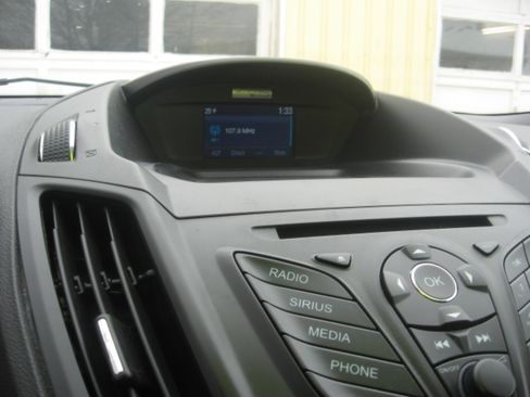 Used 2015 Ford Escape SE image 11
