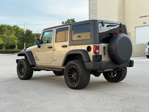 Used 2018 Jeep Wrangler Unlimited Sport S AWD/4WD image 7