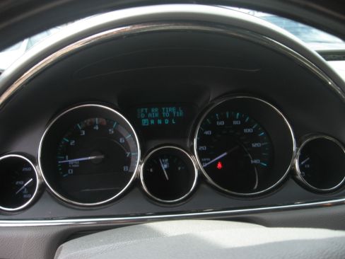 Used 2014 Buick Enclave CXL image 10