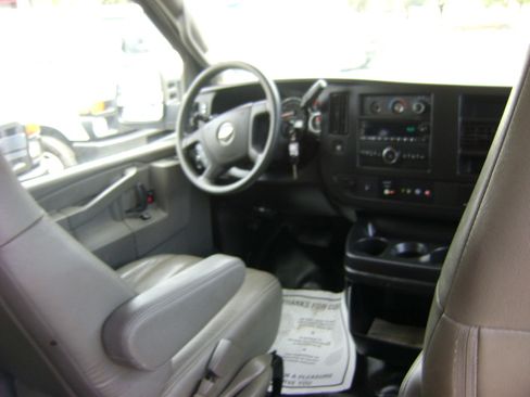 Used 2020 Chevrolet Express 3500 LS Extended Passenger RWD image 10