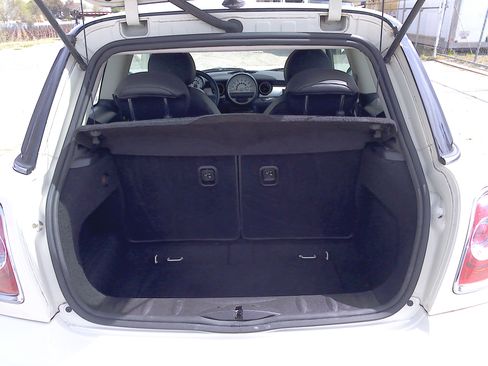 Used 2011 MINI Cooper image 12