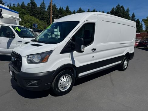 Used 2023 Ford Transit 250 148 Medium Roof RWD image 5