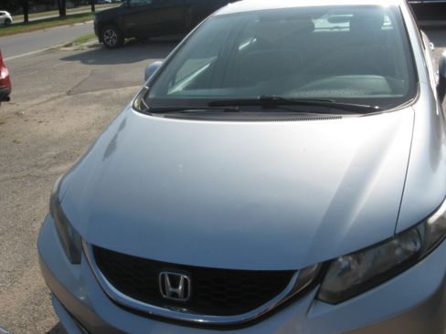 Used 2013 Honda Civic LX Sedan image 2