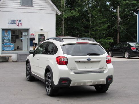 Used 2015 Subaru XV Crosstrek 2.0i Premium AWD/4WD image 6