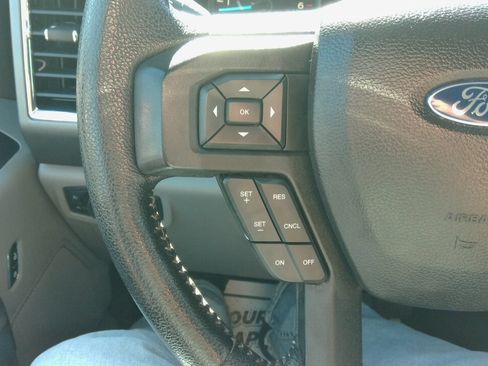 Used 2015 Ford F150 XLT image 54