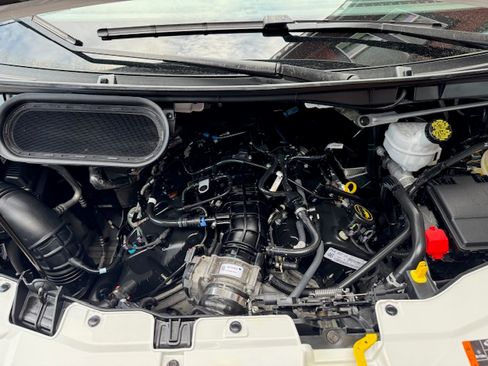 Used 2024 Ford Transit 350 XLT image 25