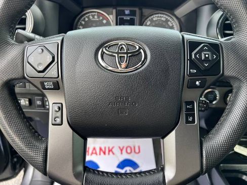 Used 2022 Toyota Tacoma TRD Off-Road image 22