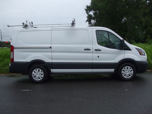 Used 2020 Ford Transit 250 XL image 1