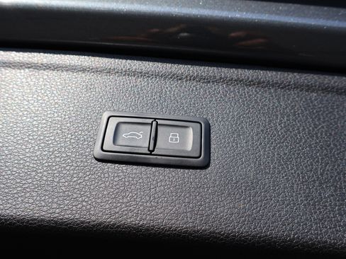 Used 2018 Audi SQ5 Premium Plus image 12