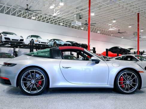 Used 2021 Porsche 911 Targa 4S AWD/4WD image 17