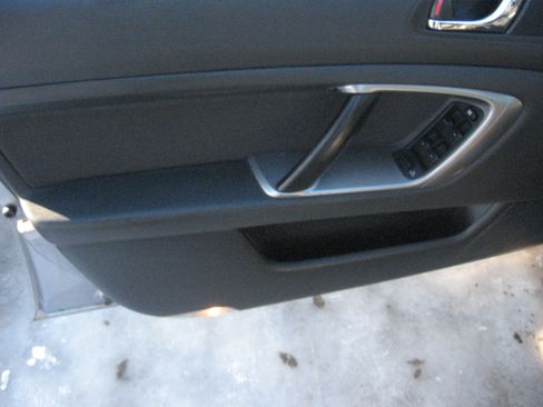 Used 2008 Subaru Outback 2.5i image 8