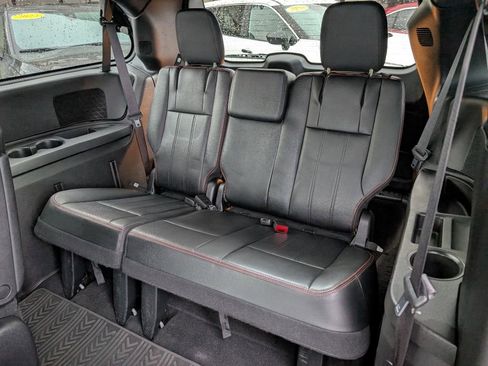 Used 2019 Dodge Grand Caravan GT image 8