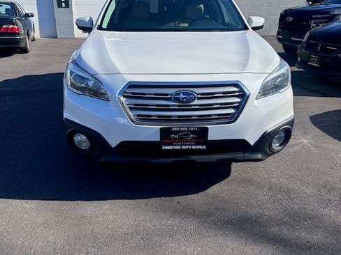 Used 2017 Subaru Outback 3.6R Limited image 7