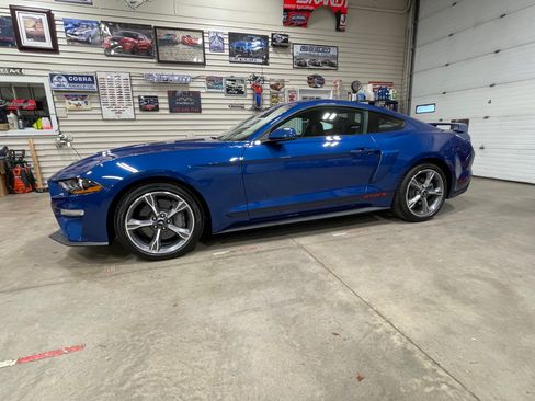 Used 2023 Ford Mustang GT w/ California Special Pkg RWD image 2