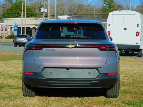 New 2026 Chevrolet Equinox EV LT image 11