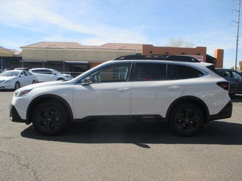 Used 2020 Subaru Outback Onyx Edition XT image 1