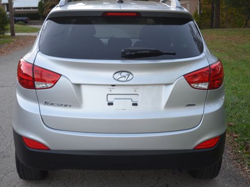 Used 2014 Hyundai Tucson SE image 4