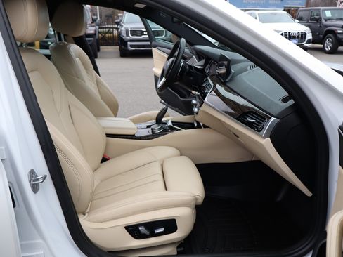 Used 2018 BMW 530i xDrive image 14