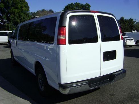 Used 2008 GMC Savana 3500 image 7