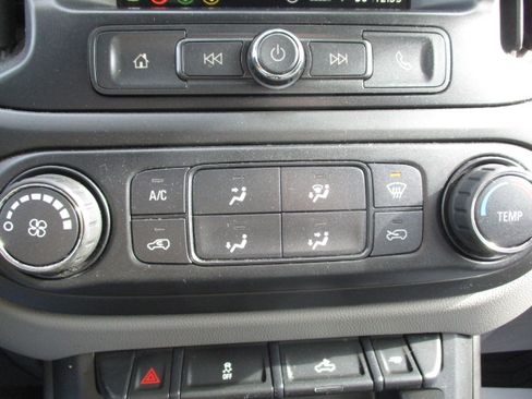 Used 2019 Chevrolet Colorado W/T image 39