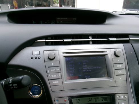 Used 2014 Toyota Prius Two image 12