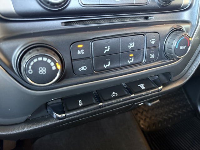 Used 2018 Chevrolet Silverado 2500 4x4 Crew Cab LT image 14