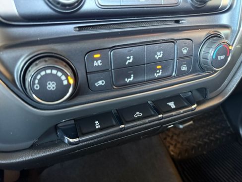 Used 2018 Chevrolet Silverado 2500 4x4 Crew Cab LT image 14