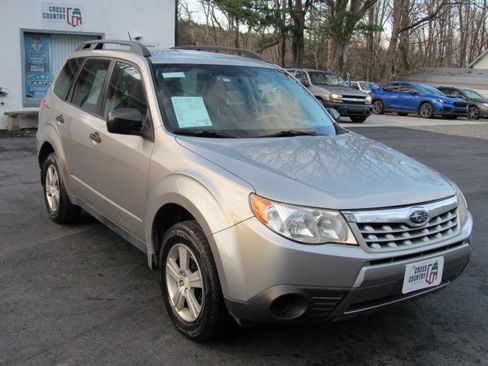 Used 2011 Subaru Forester 2.5X image 12