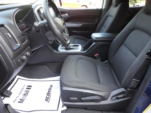 Used 2019 Chevrolet Colorado 4x4 Crew Cab LT image 16