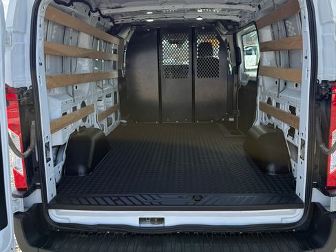 Used 2024 Ford Transit 250 image 4