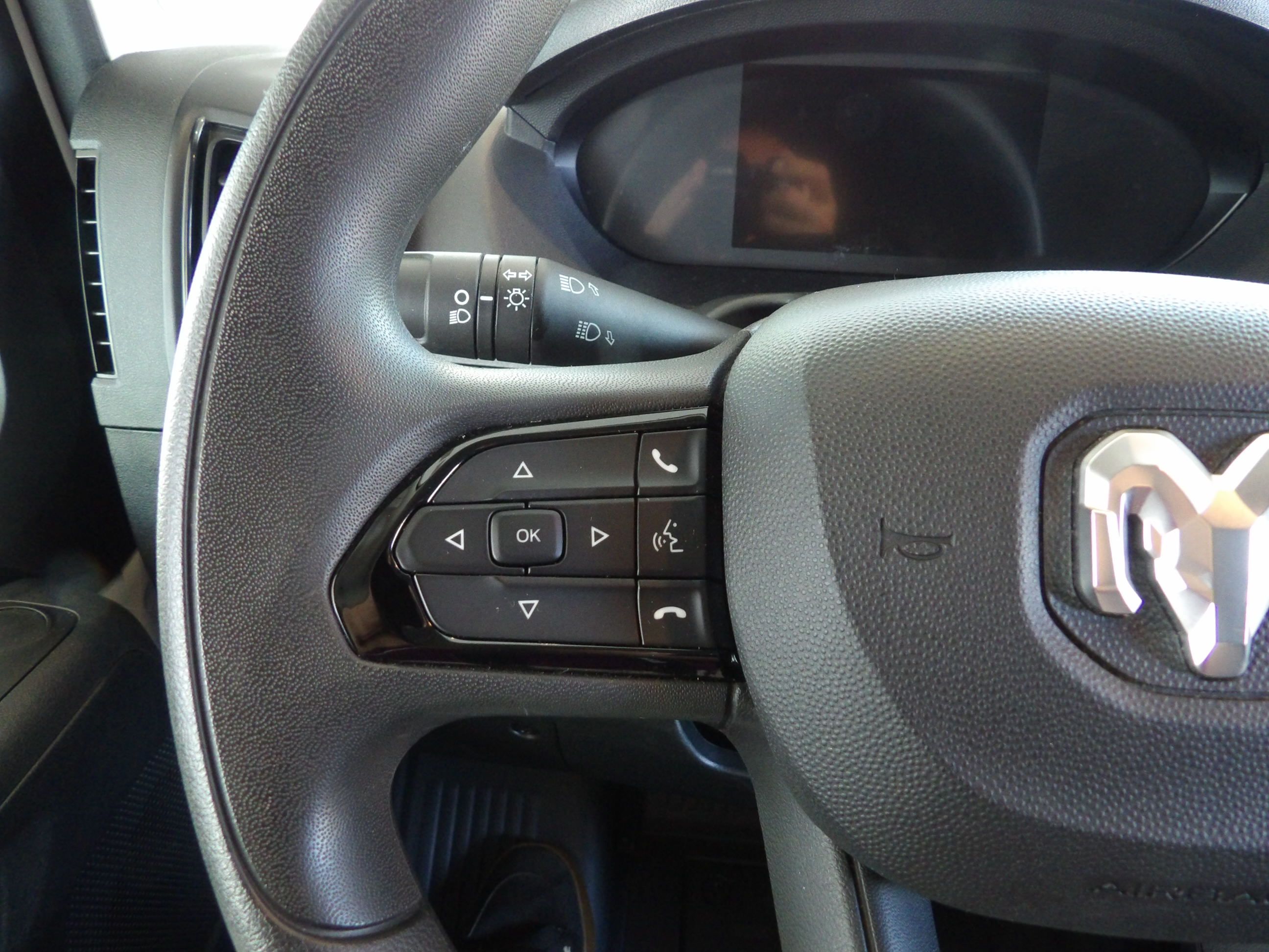 Used 2025 RAM ProMaster 2500 136 FWD image 7